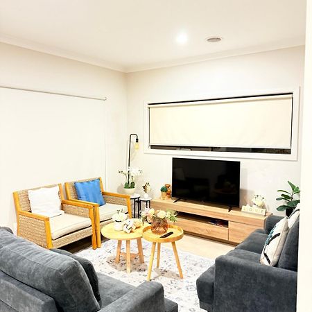 Melbourne Holiday House For 15 Peoples In Sanctuary Lake Point Cook Dış mekan fotoğraf