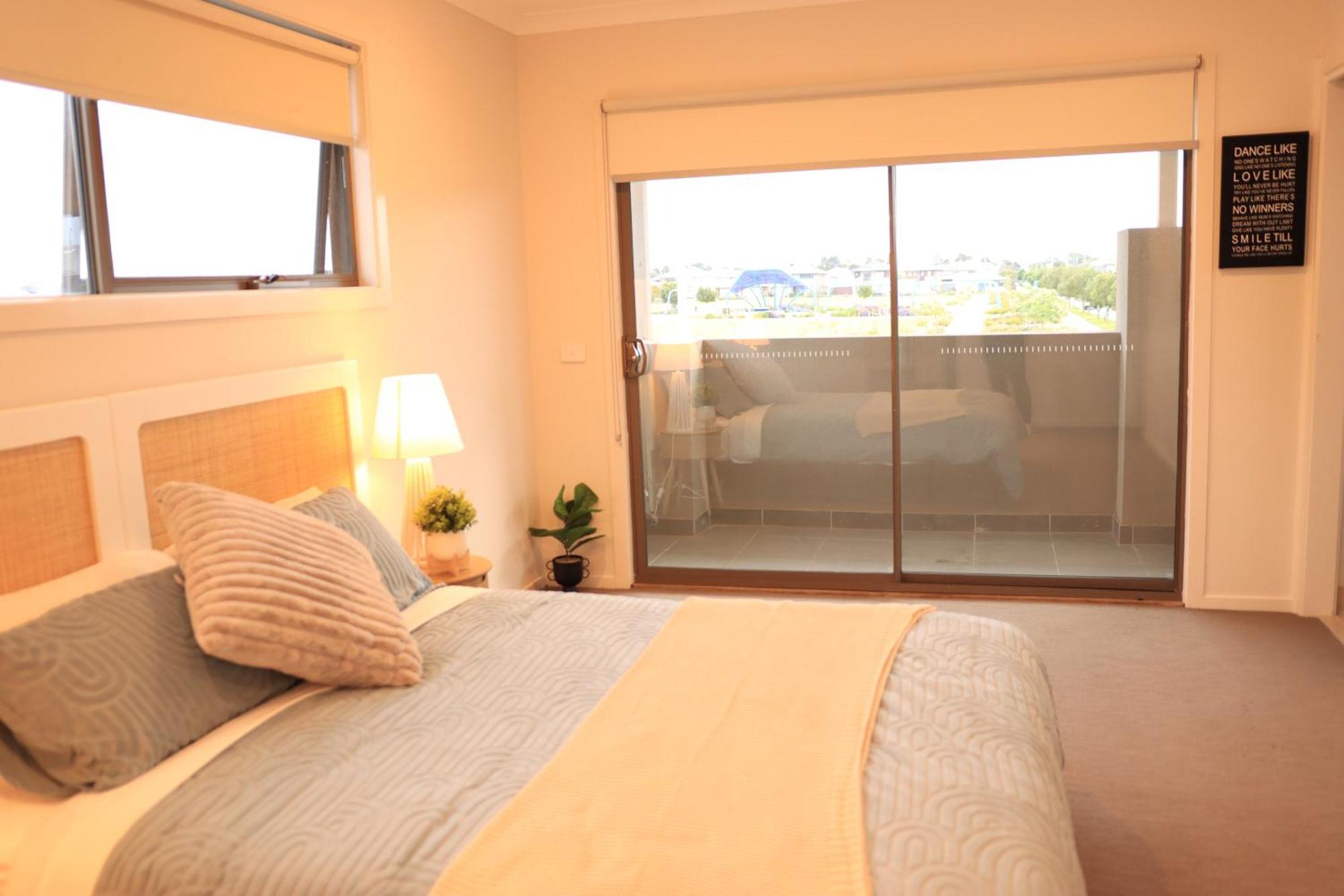 Melbourne Holiday House For 15 Peoples In Sanctuary Lake Point Cook Dış mekan fotoğraf